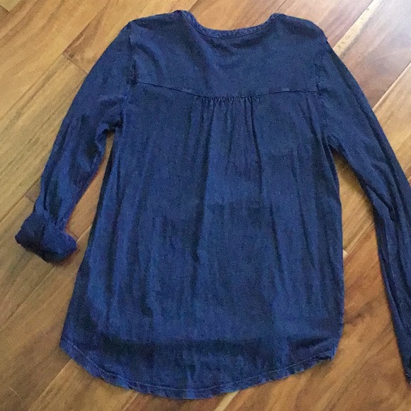 *SALE*  Split Neck top with Embroidery   Discounted Shipping! - Picture 5 of 5